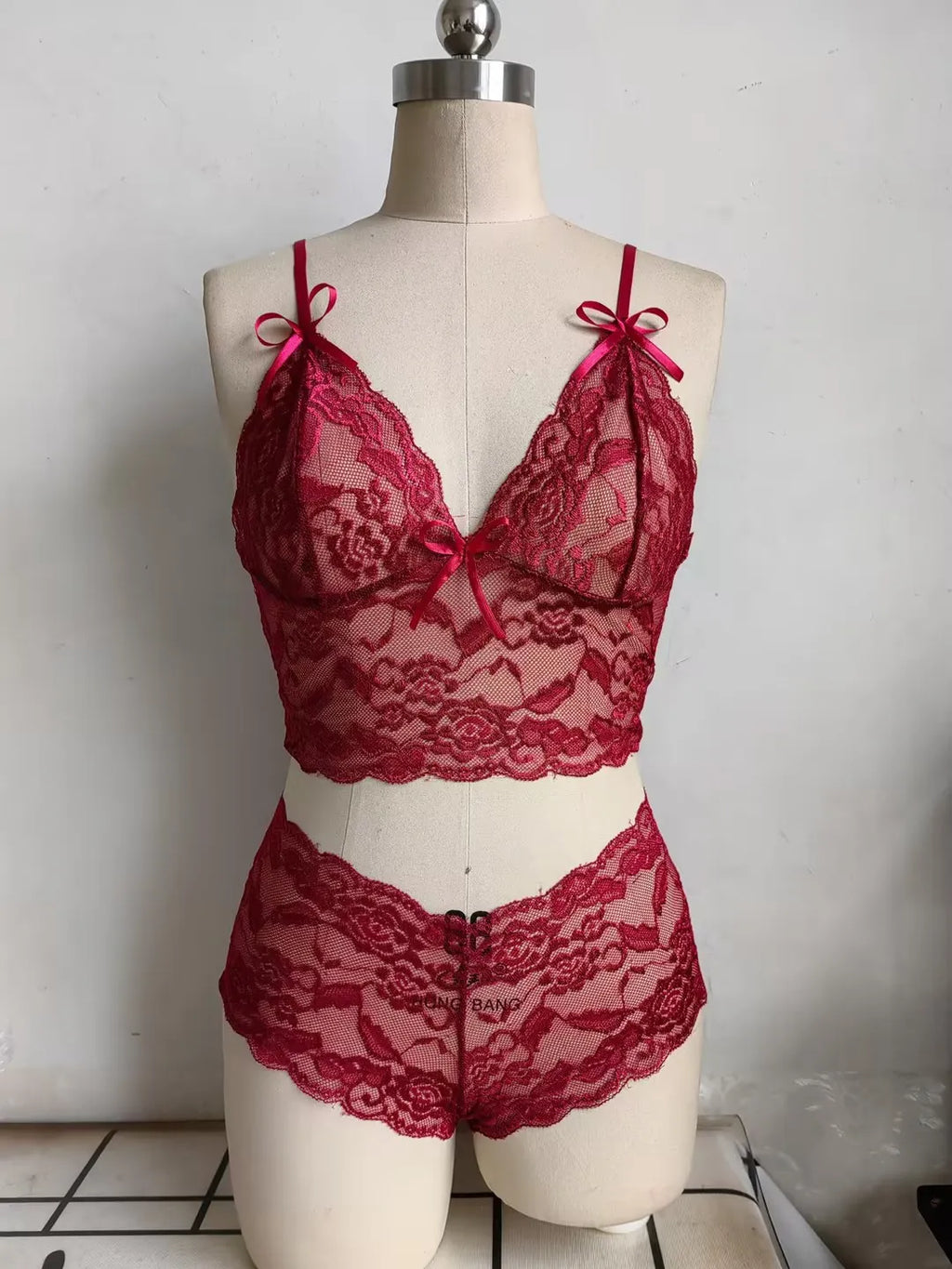 Hot Selling Women's Sexy Lingerie Set Japanese Mature Women's See Lace Mesh Bra Panties Pajamas Underwear