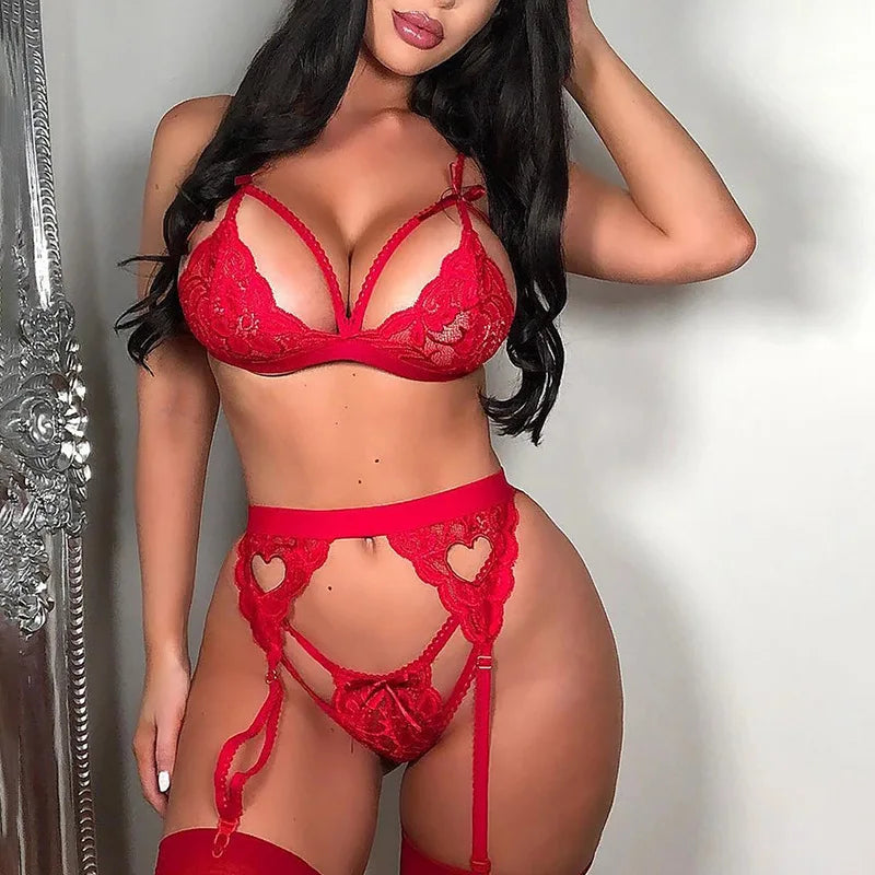 Hot Selling OEM Exotic Deep V Open Red Bra and Panties Lingerie Sets Panties Hot Young Girl Clothes Women Sexy Underwear